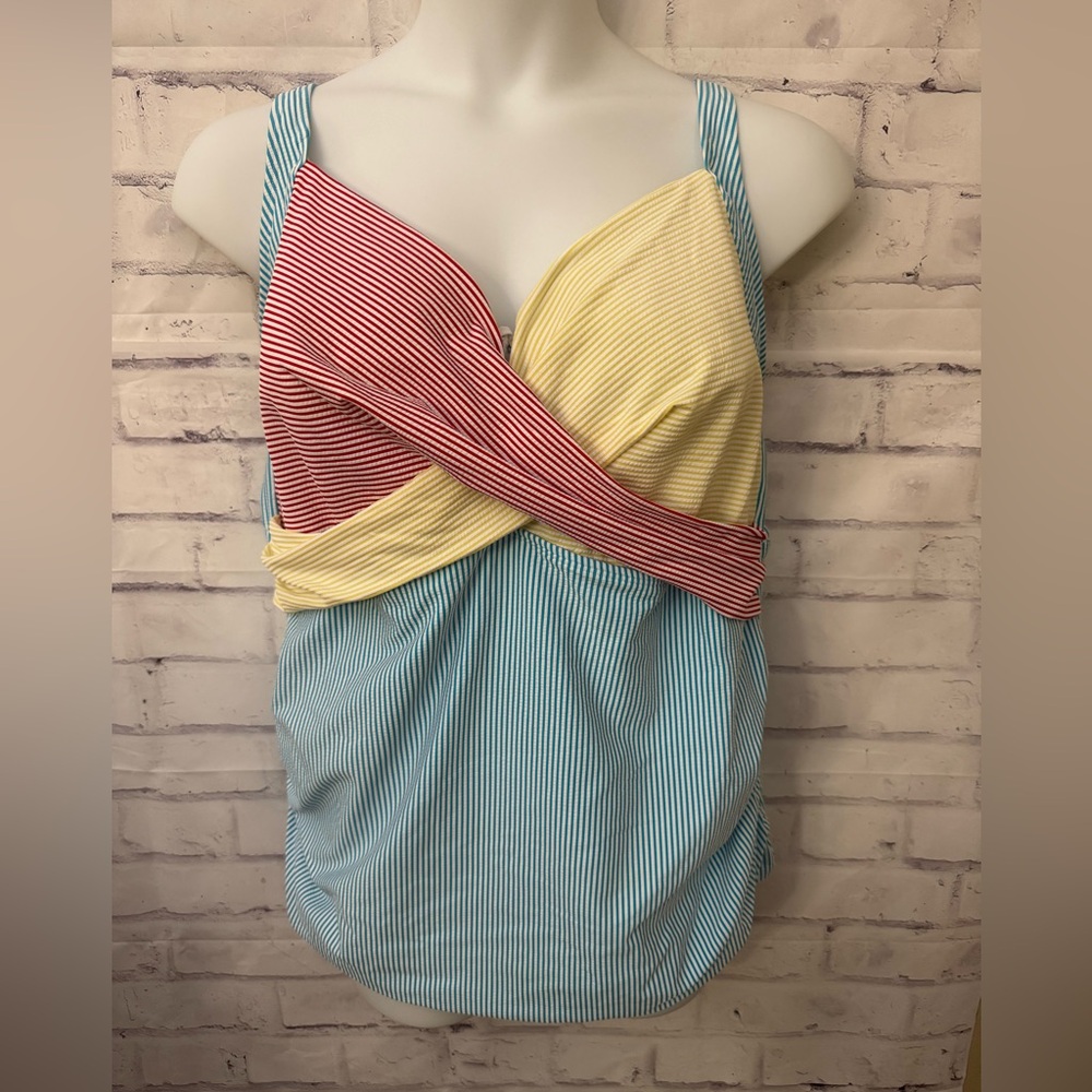 Lands’ End 24W Blue Red Seersucker V Neck Wrap Tankini Swimsuit Top Slimming